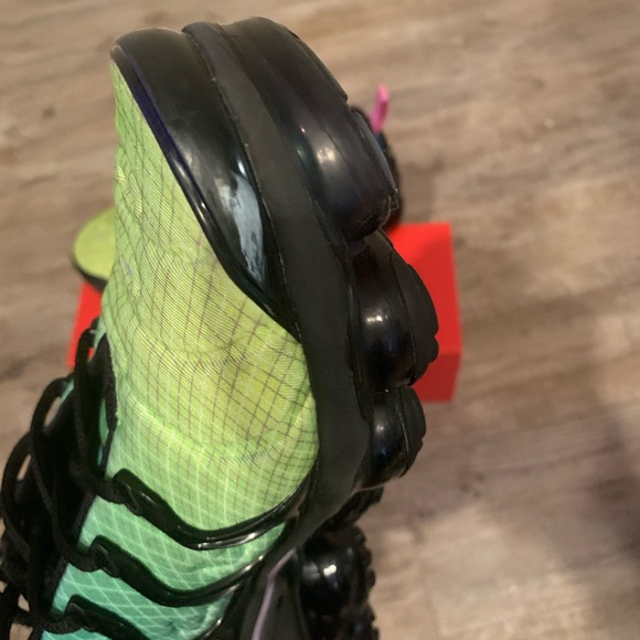 Men’s Nike Air Vaporplus Max - Picture 4 of 7